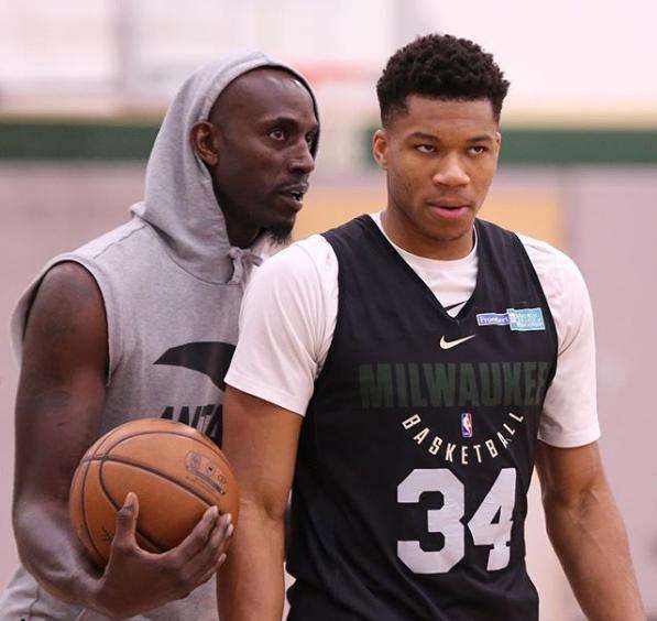 他曾告诉队 他曾告诉队